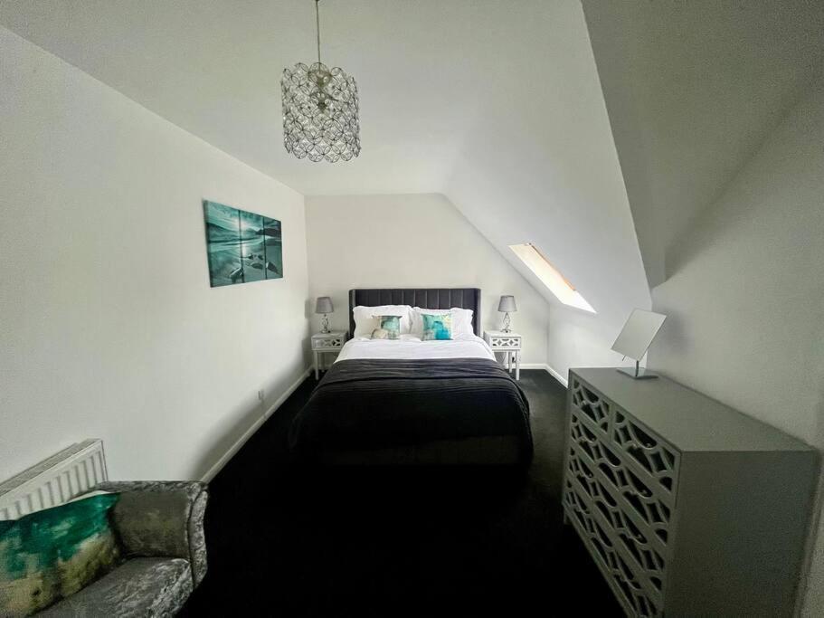 Bs - Luxury Top Floor 4 Bed Apartment With Garage In Town Centre - No Lift Stratford-upon-Avon Ngoại thất bức ảnh