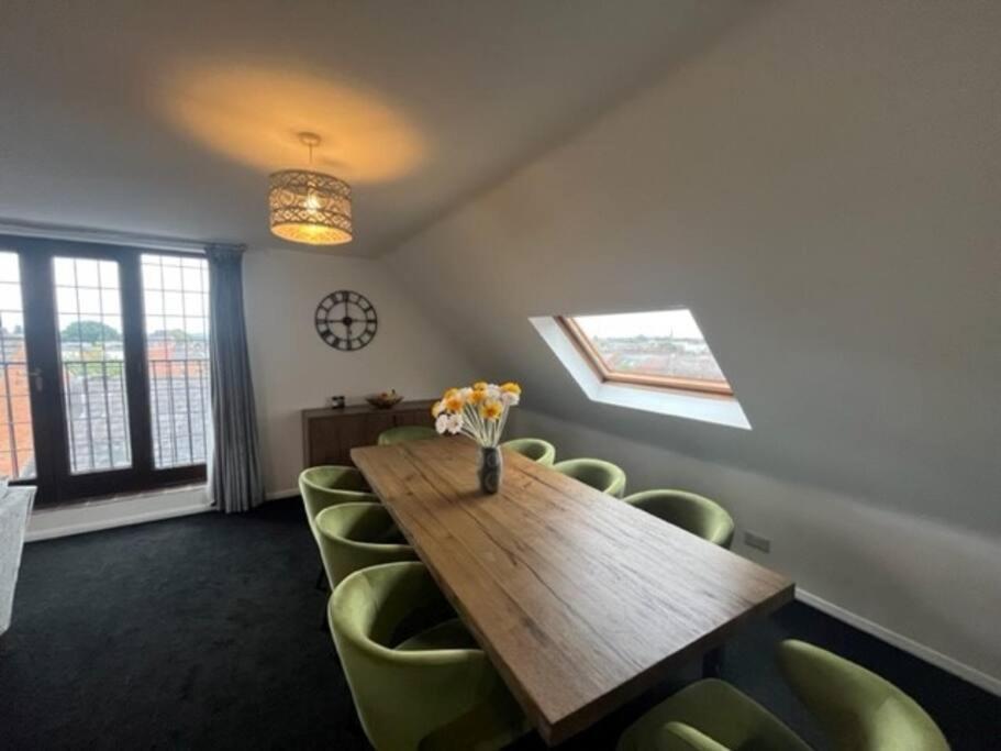 Bs - Luxury Top Floor 4 Bed Apartment With Garage In Town Centre - No Lift Stratford-upon-Avon Ngoại thất bức ảnh