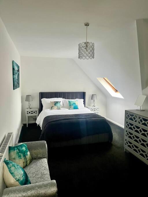 Bs - Luxury Top Floor 4 Bed Apartment With Garage In Town Centre - No Lift Stratford-upon-Avon Ngoại thất bức ảnh